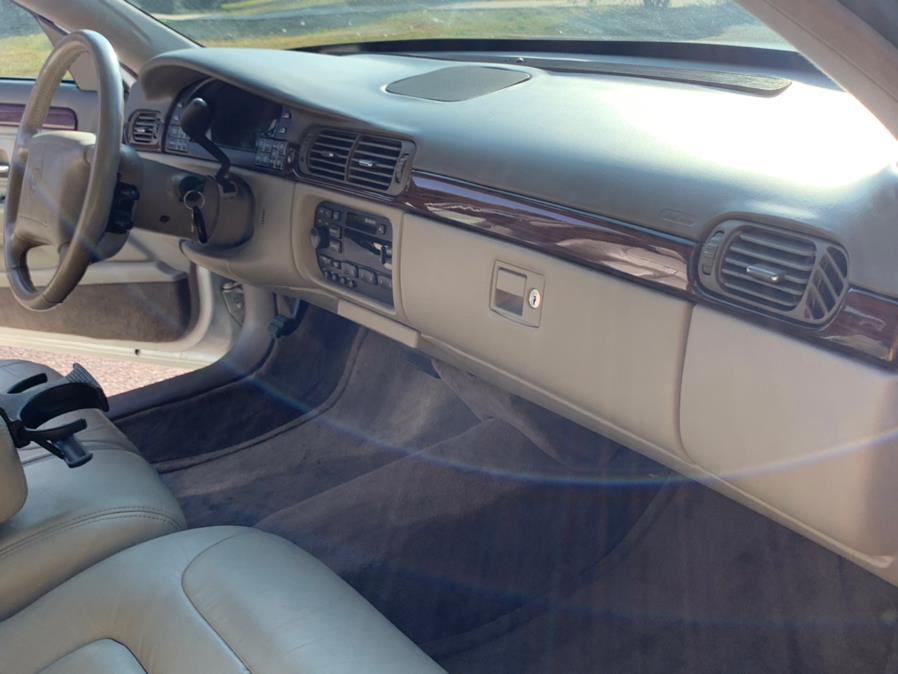1997 Cadillac d''Elegance 4dr Sdn, available for sale in Waterbury, Connecticut | Platinum Auto Care. Waterbury, Connecticut 1997 Cadillac d''Elegance 4dr Sdn, available for sale in Waterbury, Connecticut | Platinum Auto Care. Waterbury, Connecticut