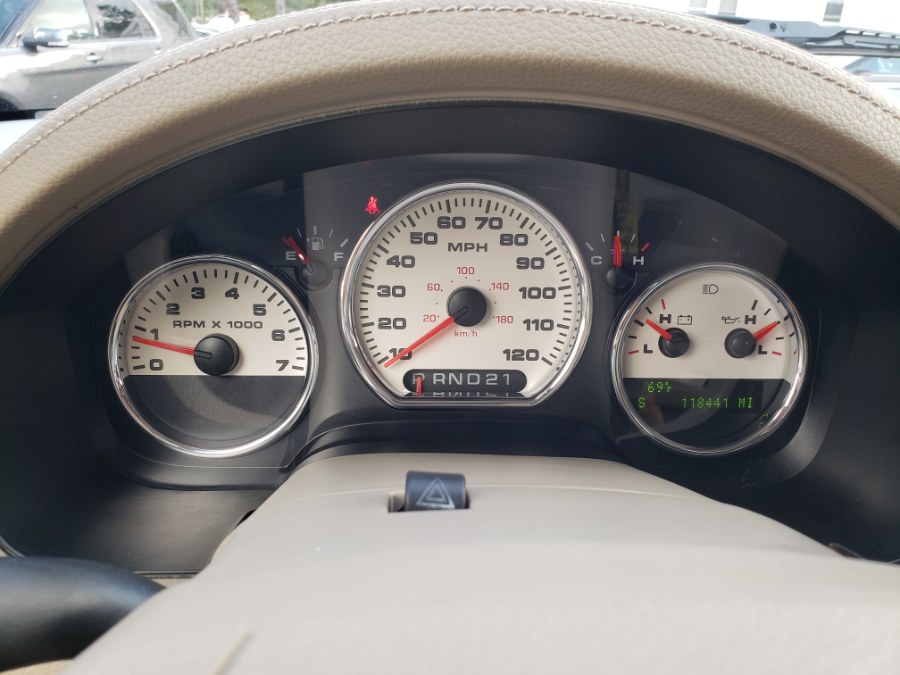 2005 Ford F-150 Lariat 4WD Super Crew 5.4 V8 Leather DVD, available for sale in East Windsor, Connecticut | Toro Auto. East Windsor, Connecticut 2005 Ford F-150 Lariat 4WD Super Crew 5.4 V8 Leather DVD, available for sale in East Windsor, Connecticut | Toro Auto. East Windsor, Connecticut