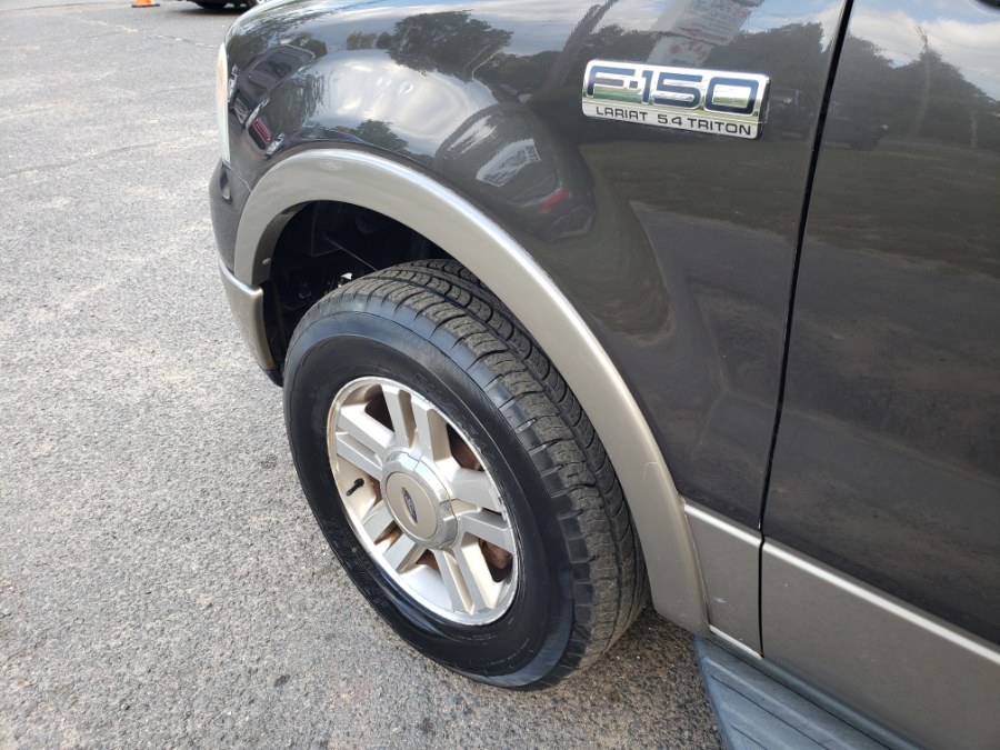 2005 Ford F-150 Lariat 4WD Super Crew 5.4 V8 Leather DVD, available for sale in East Windsor, Connecticut | Toro Auto. East Windsor, Connecticut 2005 Ford F-150 Lariat 4WD Super Crew 5.4 V8 Leather DVD, available for sale in East Windsor, Connecticut | Toro Auto. East Windsor, Connecticut