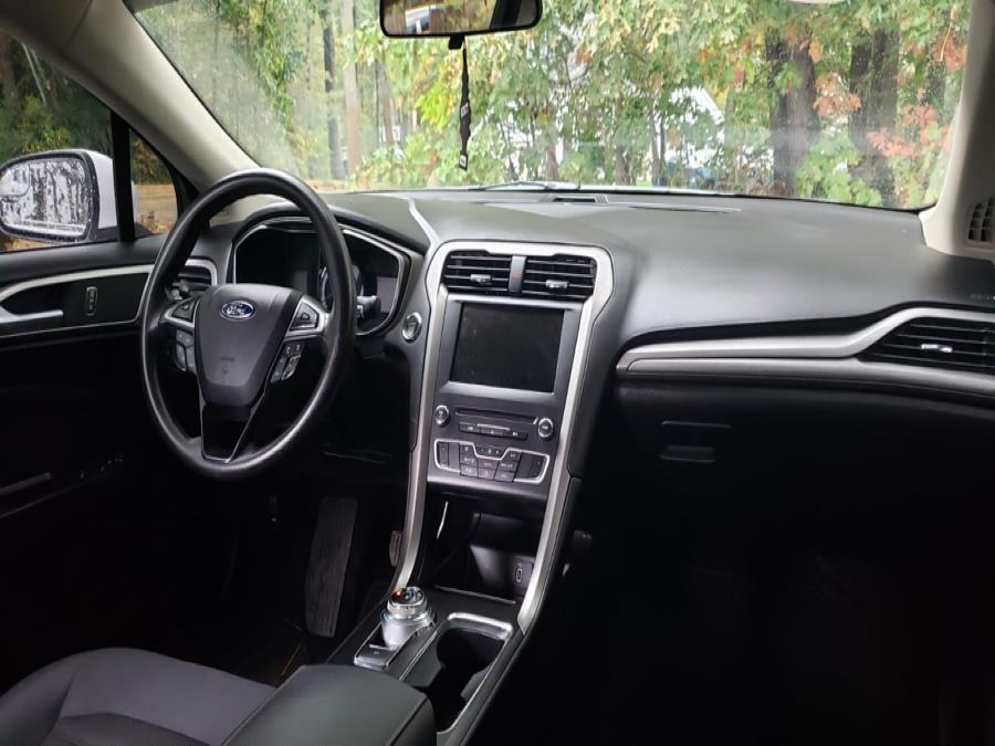 Used Ford Fusion SE FWD 2017 | Sena Motors Inc. Revere, Massachusetts Used Ford Fusion SE FWD 2017 | Sena Motors Inc. Revere, Massachusetts