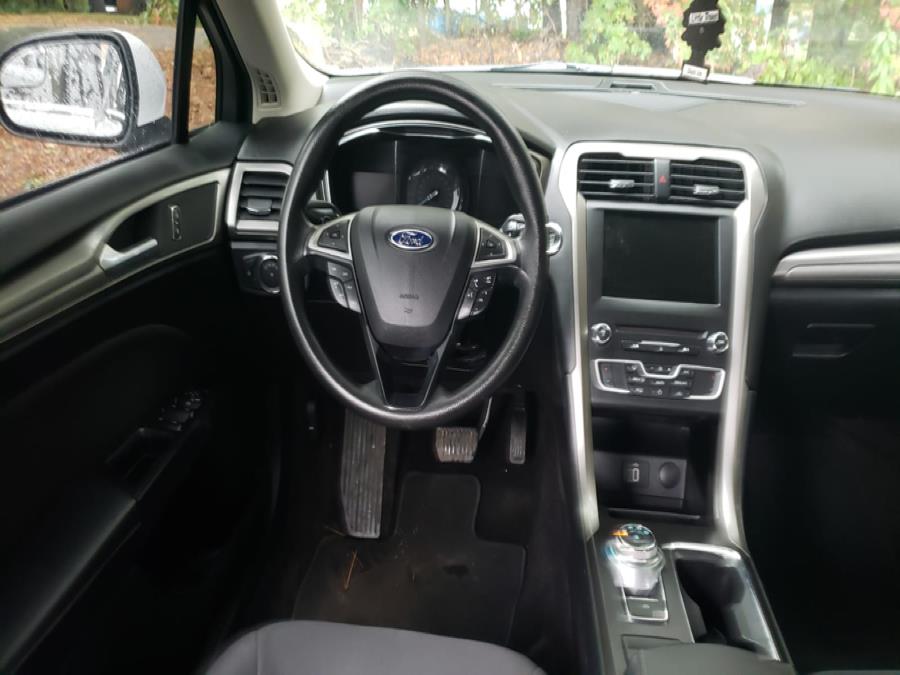 Used Ford Fusion SE FWD 2017 | Sena Motors Inc. Revere, Massachusetts Used Ford Fusion SE FWD 2017 | Sena Motors Inc. Revere, Massachusetts