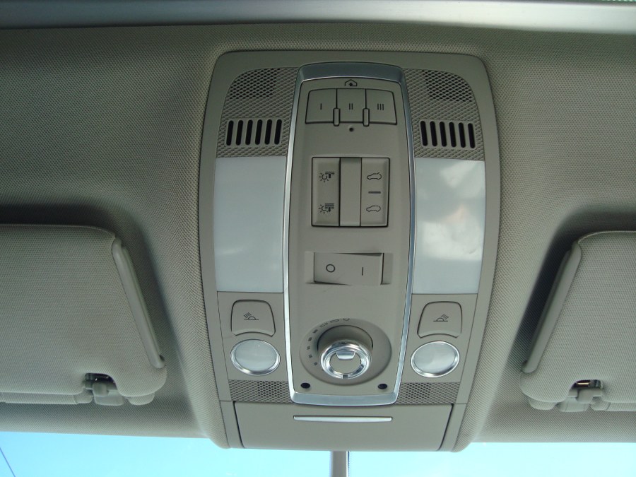 2013 Audi Q7 quattro 4dr 3.0T Premium Plus, available for sale in Manchester, Connecticut | Yara Motors. Manchester, Connecticut 2013 Audi Q7 quattro 4dr 3.0T Premium Plus, available for sale in Manchester, Connecticut | Yara Motors. Manchester, Connecticut