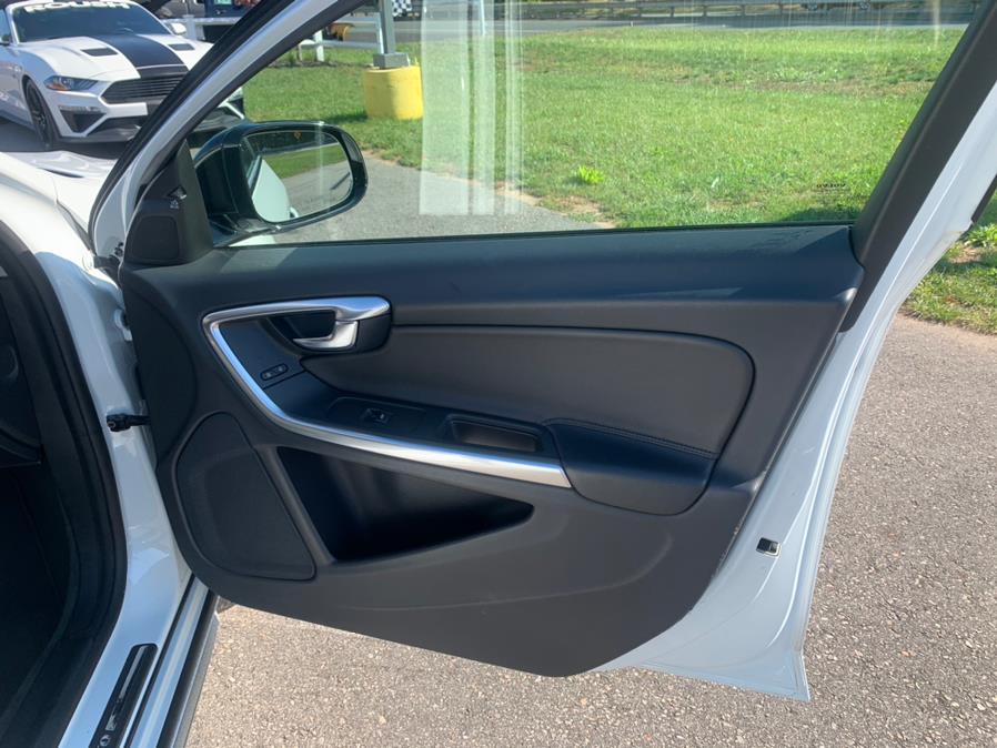 Used Volvo V60 Cross Country T5 AWD 2017 | Mike And Tony Auto Sales, Inc. South Windsor, Connecticut Used Volvo V60 Cross Country T5 AWD 2017 | Mike And Tony Auto Sales, Inc. South Windsor, Connecticut