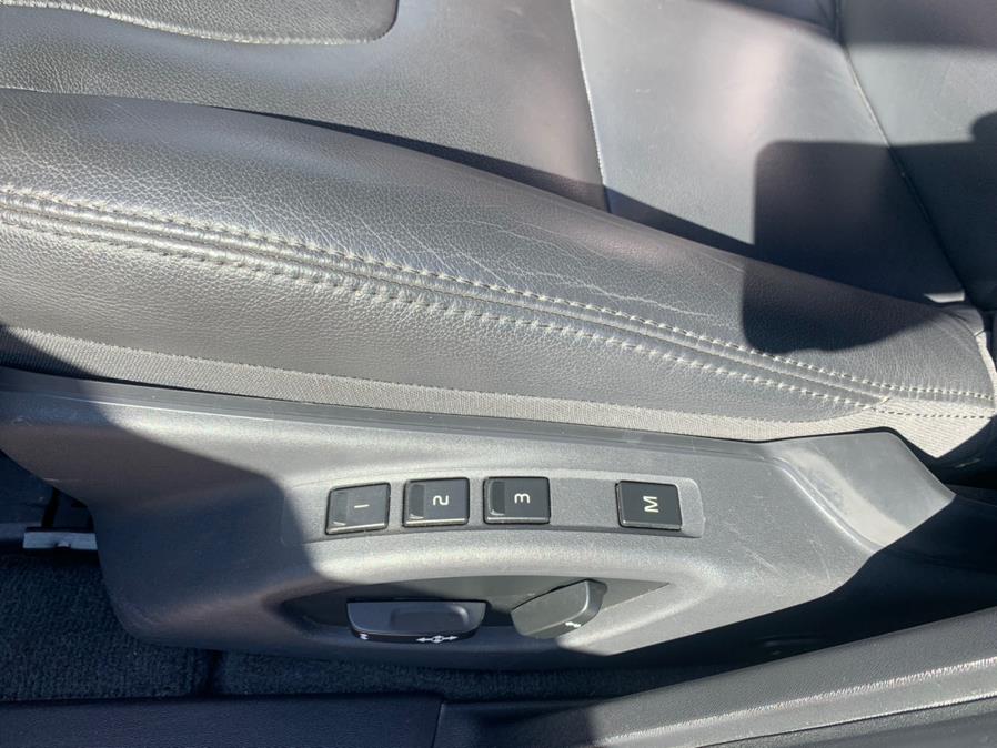 Used Volvo V60 Cross Country T5 AWD 2017 | Mike And Tony Auto Sales, Inc. South Windsor, Connecticut Used Volvo V60 Cross Country T5 AWD 2017 | Mike And Tony Auto Sales, Inc. South Windsor, Connecticut