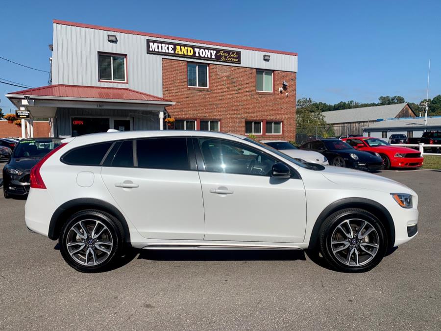 Used Volvo V60 Cross Country T5 AWD 2017 | Mike And Tony Auto Sales, Inc. South Windsor, Connecticut Used Volvo V60 Cross Country T5 AWD 2017 | Mike And Tony Auto Sales, Inc. South Windsor, Connecticut
