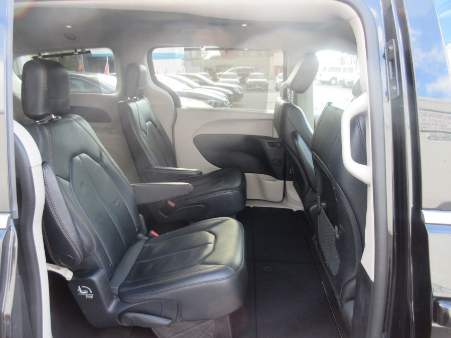 2019 Chrysler Pacifica Touring L FWD, available for sale in Linden, New Jersey | Route 27 Auto Mall. Linden, New Jersey 2019 Chrysler Pacifica Touring L FWD, available for sale in Linden, New Jersey | Route 27 Auto Mall. Linden, New Jersey