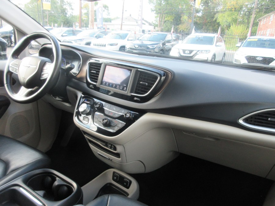 2019 Chrysler Pacifica Touring L FWD, available for sale in Linden, New Jersey | Route 27 Auto Mall. Linden, New Jersey 2019 Chrysler Pacifica Touring L FWD, available for sale in Linden, New Jersey | Route 27 Auto Mall. Linden, New Jersey