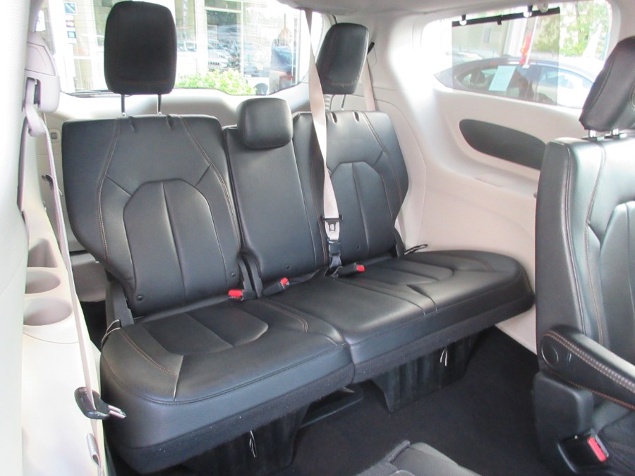 2019 Chrysler Pacifica Touring L FWD, available for sale in Linden, New Jersey | Route 27 Auto Mall. Linden, New Jersey 2019 Chrysler Pacifica Touring L FWD, available for sale in Linden, New Jersey | Route 27 Auto Mall. Linden, New Jersey