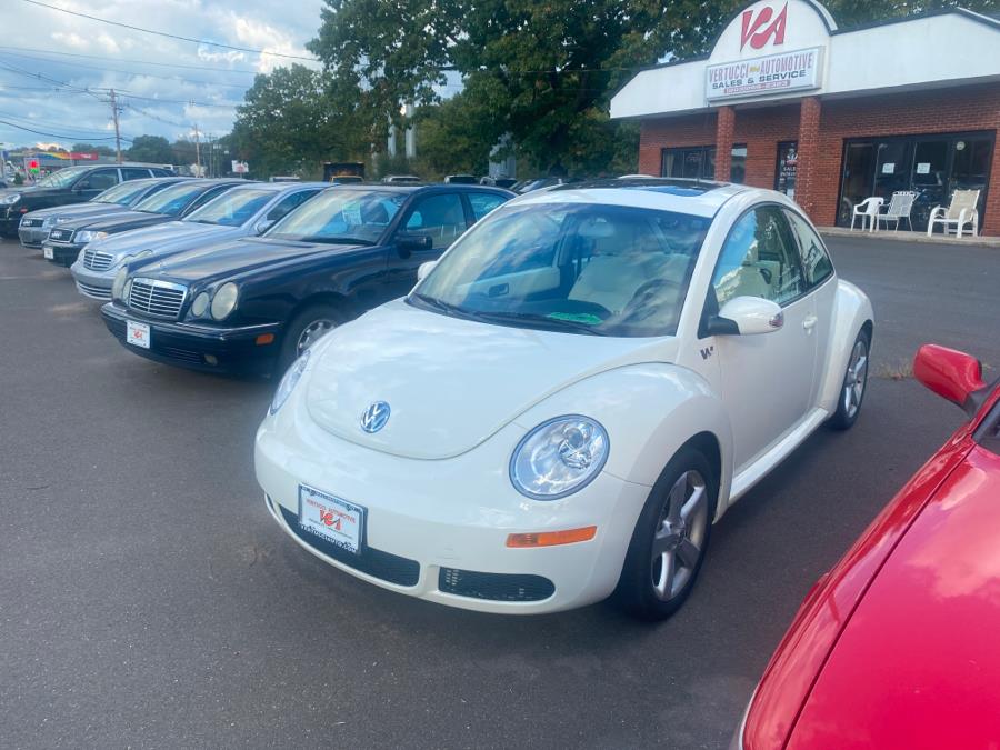 2008 Volkswagen New Beetle Coupe 2dr Auto Triple White PZEV, available for sale in Wallingford, Connecticut | Vertucci Automotive Inc. Wallingford, Connecticut