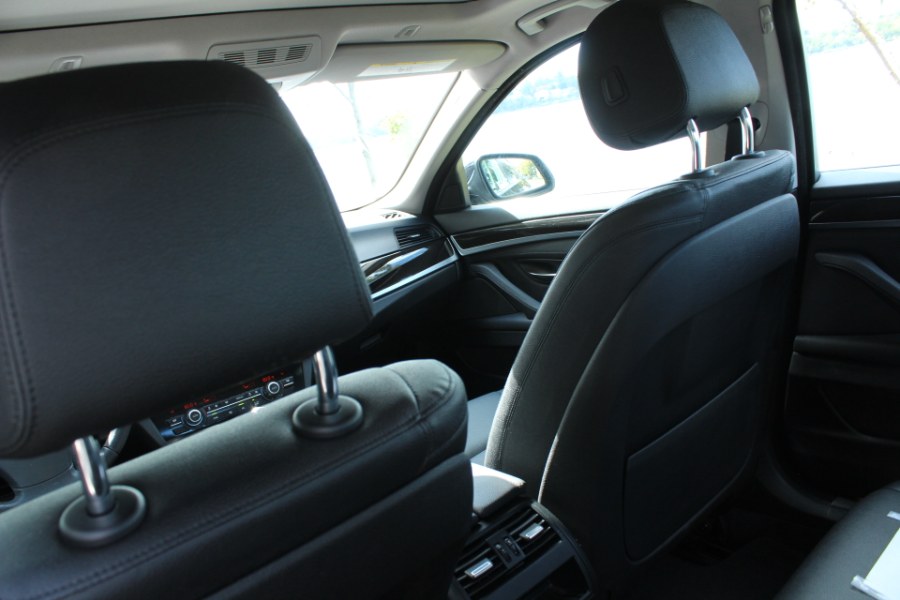 2014 BMW 5 Series 4dr Sdn 528i xDrive AWD, available for sale in Great Neck, New York | Great Neck Car Buyers & Sellers. Great Neck, New York 2014 BMW 5 Series 4dr Sdn 528i xDrive AWD, available for sale in Great Neck, New York | Great Neck Car Buyers & Sellers. Great Neck, New York