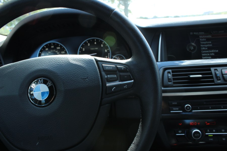 2014 BMW 5 Series 4dr Sdn 528i xDrive AWD, available for sale in Great Neck, New York | Great Neck Car Buyers & Sellers. Great Neck, New York 2014 BMW 5 Series 4dr Sdn 528i xDrive AWD, available for sale in Great Neck, New York | Great Neck Car Buyers & Sellers. Great Neck, New York