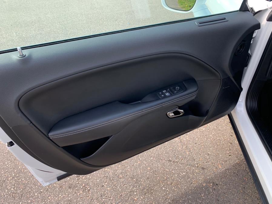 Used Dodge Challenger 2dr Cpe SRT Hellcat 2016 | Mike And Tony Auto Sales, Inc. South Windsor, Connecticut Used Dodge Challenger 2dr Cpe SRT Hellcat 2016 | Mike And Tony Auto Sales, Inc. South Windsor, Connecticut