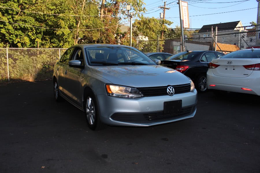 2011 Volkswagen Jetta Sedan 4dr Auto SE w/Convenience & Sunroof PZEV, available for sale in Paterson, New Jersey | Xcell Motors LLC. Paterson, New Jersey