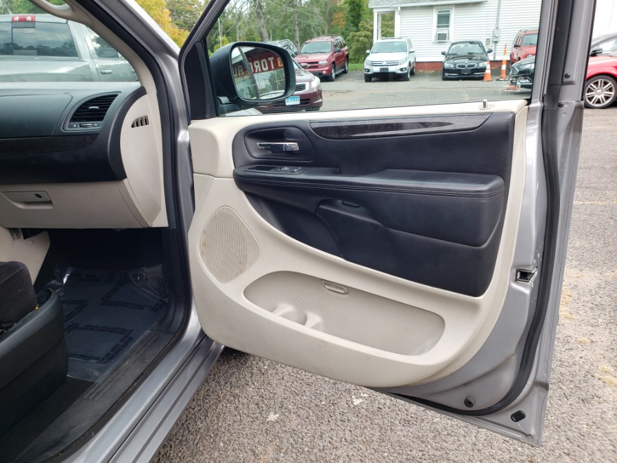 2014 Dodge Grand Caravan SXT Power Sliding Doors, available for sale in East Windsor, Connecticut | Toro Auto. East Windsor, Connecticut 2014 Dodge Grand Caravan SXT Power Sliding Doors, available for sale in East Windsor, Connecticut | Toro Auto. East Windsor, Connecticut
