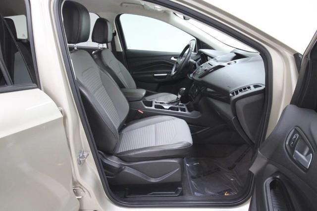 Used Ford Escape SE 4WD w/ rearCam 2017 | Car Revolution. Maple Shade, New Jersey Used Ford Escape SE 4WD w/ rearCam 2017 | Car Revolution. Maple Shade, New Jersey