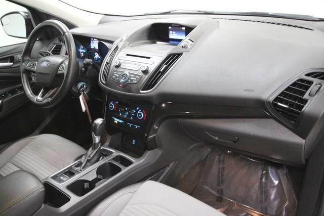 Used Ford Escape SE 4WD w/ rearCam 2017 | Car Revolution. Maple Shade, New Jersey Used Ford Escape SE 4WD w/ rearCam 2017 | Car Revolution. Maple Shade, New Jersey
