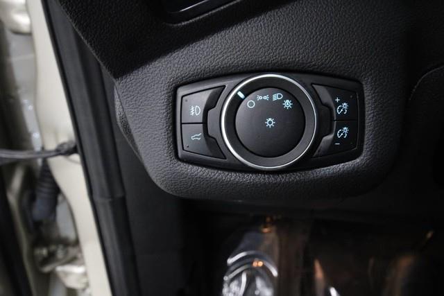 Used Ford Escape SE 4WD w/ rearCam 2017 | Car Revolution. Maple Shade, New Jersey Used Ford Escape SE 4WD w/ rearCam 2017 | Car Revolution. Maple Shade, New Jersey