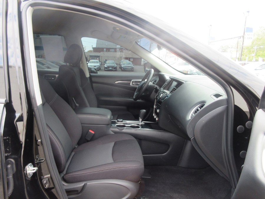 2019 Nissan Pathfinder 4x4 SV, available for sale in Linden, New Jersey | Route 27 Auto Mall. Linden, New Jersey 2019 Nissan Pathfinder 4x4 SV, available for sale in Linden, New Jersey | Route 27 Auto Mall. Linden, New Jersey