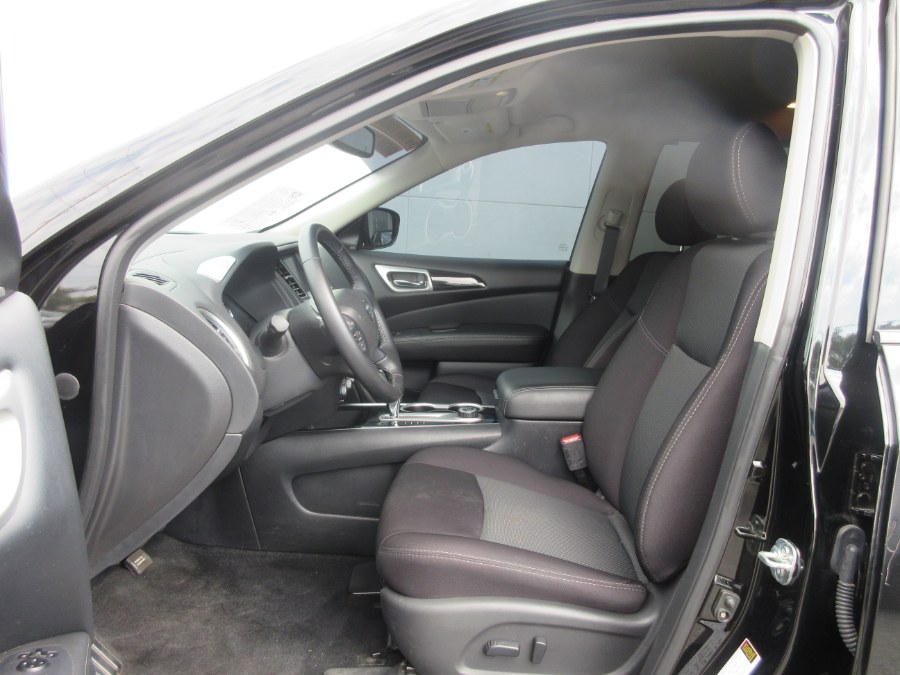 2019 Nissan Pathfinder 4x4 SV, available for sale in Linden, New Jersey | Route 27 Auto Mall. Linden, New Jersey 2019 Nissan Pathfinder 4x4 SV, available for sale in Linden, New Jersey | Route 27 Auto Mall. Linden, New Jersey