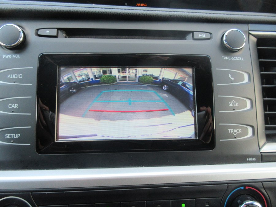 2019 Toyota Highlander LE Plus V6 FWD (Natl), available for sale in Linden, New Jersey | Route 27 Auto Mall. Linden, New Jersey 2019 Toyota Highlander LE Plus V6 FWD (Natl), available for sale in Linden, New Jersey | Route 27 Auto Mall. Linden, New Jersey