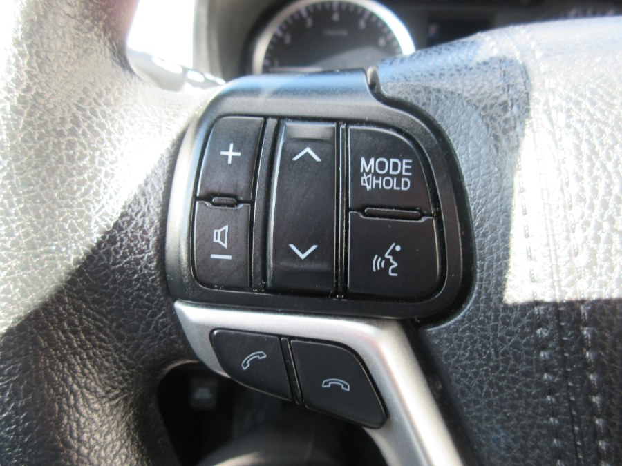 2019 Toyota Highlander LE Plus V6 FWD (Natl), available for sale in Linden, New Jersey | Route 27 Auto Mall. Linden, New Jersey 2019 Toyota Highlander LE Plus V6 FWD (Natl), available for sale in Linden, New Jersey | Route 27 Auto Mall. Linden, New Jersey