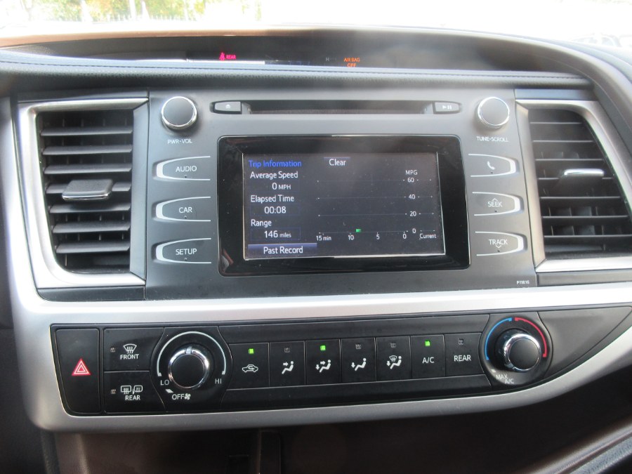 2019 Toyota Highlander LE Plus V6 FWD (Natl), available for sale in Linden, New Jersey | Route 27 Auto Mall. Linden, New Jersey 2019 Toyota Highlander LE Plus V6 FWD (Natl), available for sale in Linden, New Jersey | Route 27 Auto Mall. Linden, New Jersey