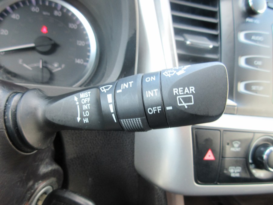 2019 Toyota Highlander LE Plus V6 FWD (Natl), available for sale in Linden, New Jersey | Route 27 Auto Mall. Linden, New Jersey 2019 Toyota Highlander LE Plus V6 FWD (Natl), available for sale in Linden, New Jersey | Route 27 Auto Mall. Linden, New Jersey