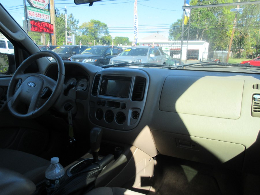 2006 Ford Escape 4dr 3.0L XLT 4WD, available for sale in Linden, New Jersey | Route 27 Auto Mall. Linden, New Jersey 2006 Ford Escape 4dr 3.0L XLT 4WD, available for sale in Linden, New Jersey | Route 27 Auto Mall. Linden, New Jersey