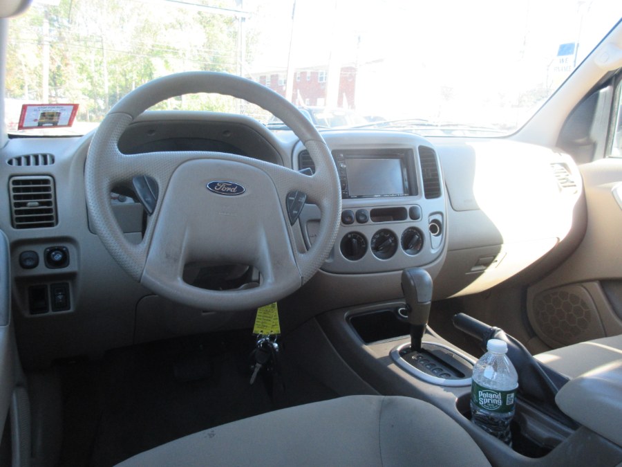 2006 Ford Escape 4dr 3.0L XLT 4WD, available for sale in Linden, New Jersey | Route 27 Auto Mall. Linden, New Jersey 2006 Ford Escape 4dr 3.0L XLT 4WD, available for sale in Linden, New Jersey | Route 27 Auto Mall. Linden, New Jersey