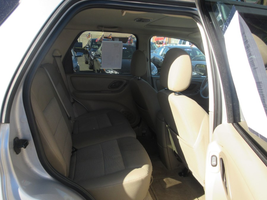 2006 Ford Escape 4dr 3.0L XLT 4WD, available for sale in Linden, New Jersey | Route 27 Auto Mall. Linden, New Jersey 2006 Ford Escape 4dr 3.0L XLT 4WD, available for sale in Linden, New Jersey | Route 27 Auto Mall. Linden, New Jersey