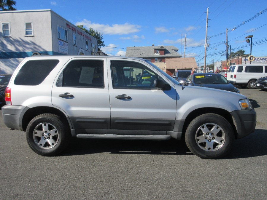 2006 Ford Escape 4dr 3.0L XLT 4WD, available for sale in Linden, New Jersey | Route 27 Auto Mall. Linden, New Jersey 2006 Ford Escape 4dr 3.0L XLT 4WD, available for sale in Linden, New Jersey | Route 27 Auto Mall. Linden, New Jersey