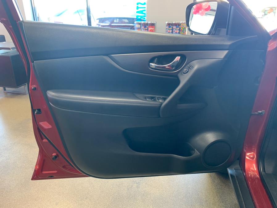 2016 Nissan Rogue FWD 4dr SV, available for sale in Inwood, New York | 5 Towns Drive. Inwood, New York 2016 Nissan Rogue FWD 4dr SV, available for sale in Inwood, New York | 5 Towns Drive. Inwood, New York