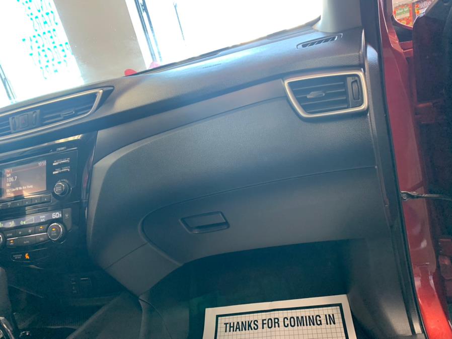 2016 Nissan Rogue FWD 4dr SV, available for sale in Inwood, New York | 5 Towns Drive. Inwood, New York 2016 Nissan Rogue FWD 4dr SV, available for sale in Inwood, New York | 5 Towns Drive. Inwood, New York