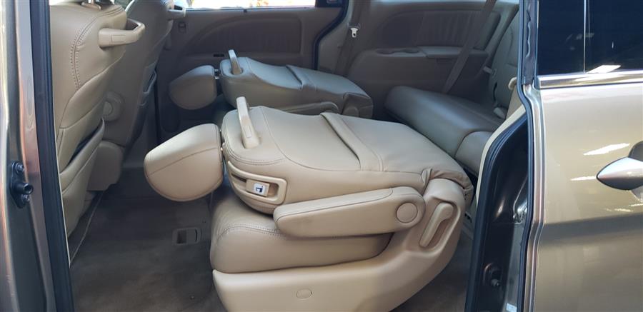 2010 Honda Odyssey 5dr EX-L w/RES, available for sale in Waterbury, Connecticut | National Auto Brokers, Inc.. Waterbury, Connecticut 2010 Honda Odyssey 5dr EX-L w/RES, available for sale in Waterbury, Connecticut | National Auto Brokers, Inc.. Waterbury, Connecticut