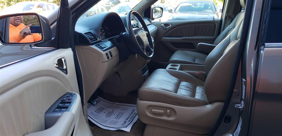 2010 Honda Odyssey 5dr EX-L w/RES, available for sale in Waterbury, Connecticut | National Auto Brokers, Inc.. Waterbury, Connecticut 2010 Honda Odyssey 5dr EX-L w/RES, available for sale in Waterbury, Connecticut | National Auto Brokers, Inc.. Waterbury, Connecticut