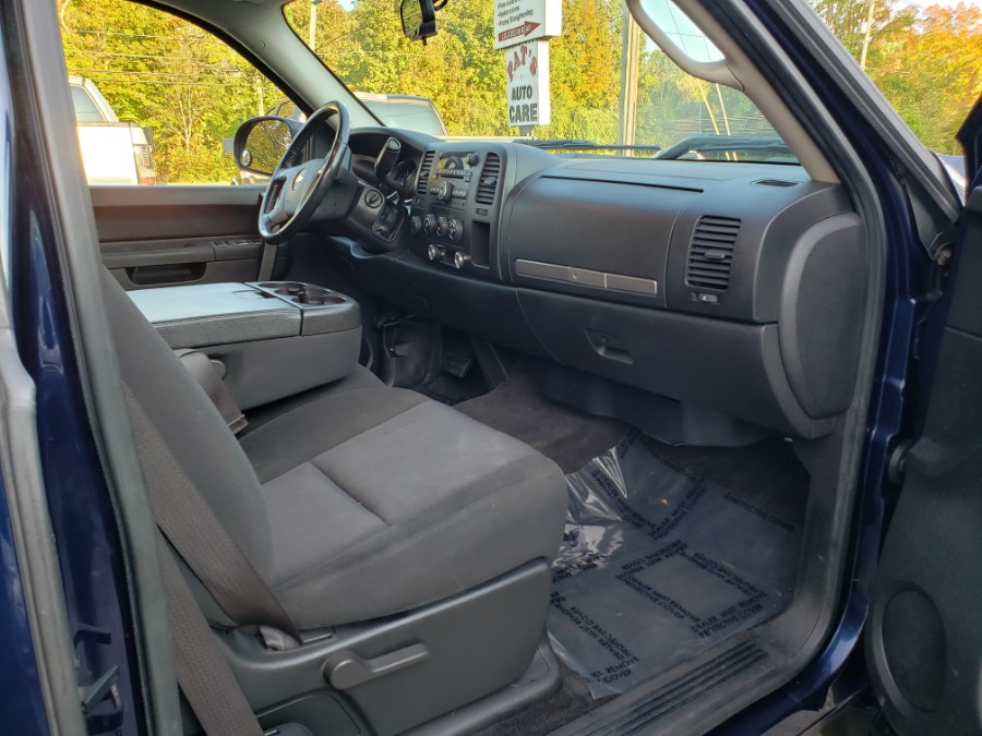 2010 Chevrolet Silverado 2500HD 4WD Ext Cab 143.5" LT, available for sale in East Windsor, Connecticut | Toro Auto. East Windsor, Connecticut 2010 Chevrolet Silverado 2500HD 4WD Ext Cab 143.5" LT, available for sale in East Windsor, Connecticut | Toro Auto. East Windsor, Connecticut