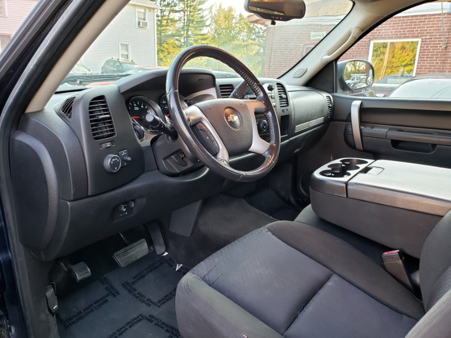 2010 Chevrolet Silverado 2500HD 4WD Ext Cab 143.5" LT, available for sale in East Windsor, Connecticut | Toro Auto. East Windsor, Connecticut 2010 Chevrolet Silverado 2500HD 4WD Ext Cab 143.5" LT, available for sale in East Windsor, Connecticut | Toro Auto. East Windsor, Connecticut