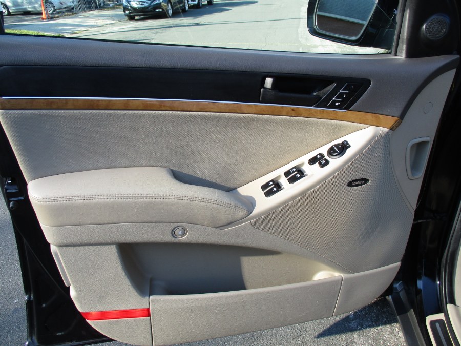 2012 Hyundai Veracruz AWD 4dr Limited, available for sale in West Babylon, New York | New Gen Auto Group. West Babylon, New York 2012 Hyundai Veracruz AWD 4dr Limited, available for sale in West Babylon, New York | New Gen Auto Group. West Babylon, New York