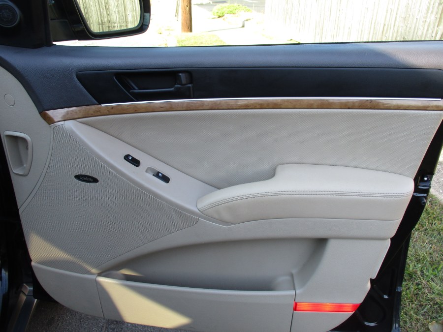 2012 Hyundai Veracruz AWD 4dr Limited, available for sale in West Babylon, New York | New Gen Auto Group. West Babylon, New York 2012 Hyundai Veracruz AWD 4dr Limited, available for sale in West Babylon, New York | New Gen Auto Group. West Babylon, New York