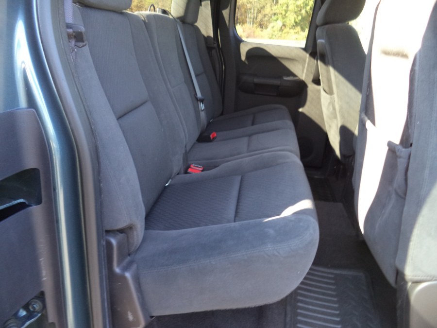 2009 GMC Sierra 1500 4WD Ext Cab 143.5" SLE, available for sale in Berlin, Connecticut | International Motorcars llc. Berlin, Connecticut 2009 GMC Sierra 1500 4WD Ext Cab 143.5" SLE, available for sale in Berlin, Connecticut | International Motorcars llc. Berlin, Connecticut