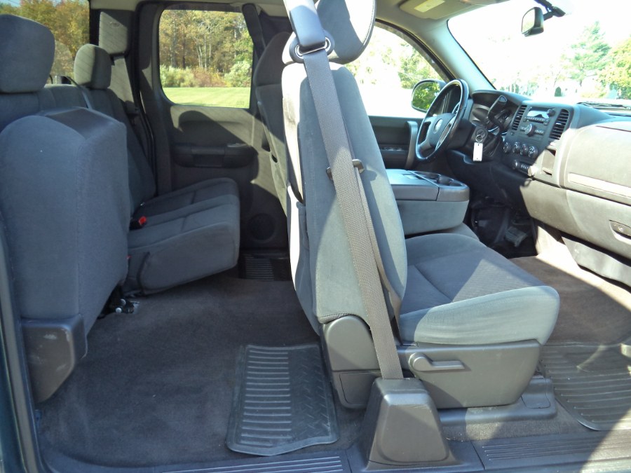 2009 GMC Sierra 1500 4WD Ext Cab 143.5" SLE, available for sale in Berlin, Connecticut | International Motorcars llc. Berlin, Connecticut 2009 GMC Sierra 1500 4WD Ext Cab 143.5" SLE, available for sale in Berlin, Connecticut | International Motorcars llc. Berlin, Connecticut