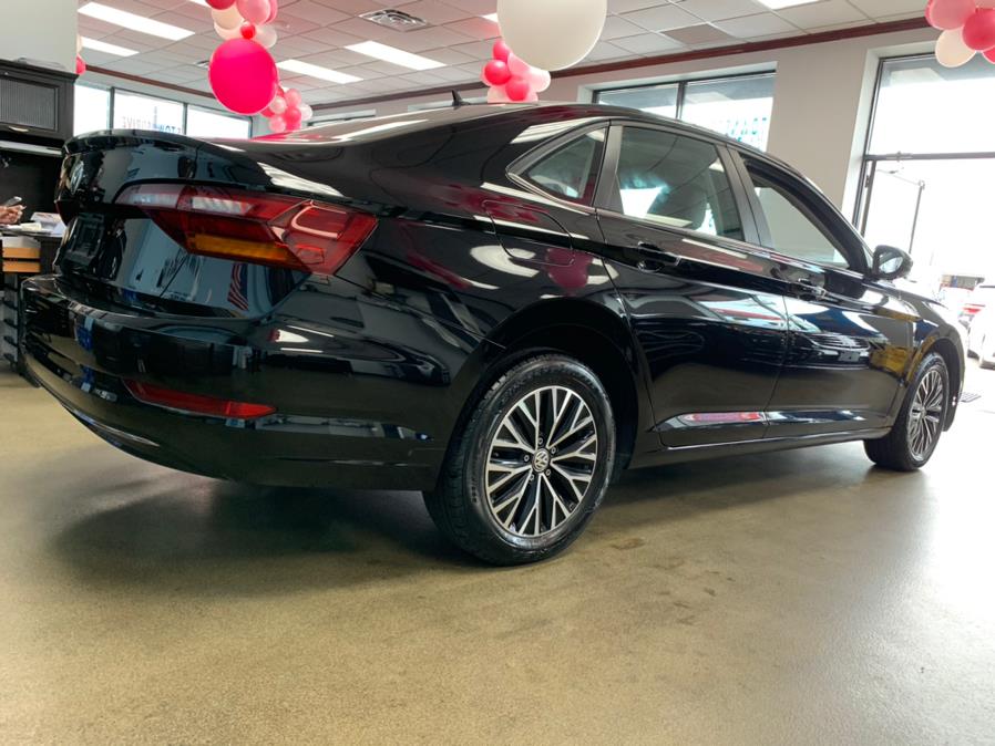 2019 Volkswagen Jetta R-Line Auto w/SULEV, available for sale in Inwood, New York | 5 Towns Drive. Inwood, New York 2019 Volkswagen Jetta R-Line Auto w/SULEV, available for sale in Inwood, New York | 5 Towns Drive. Inwood, New York
