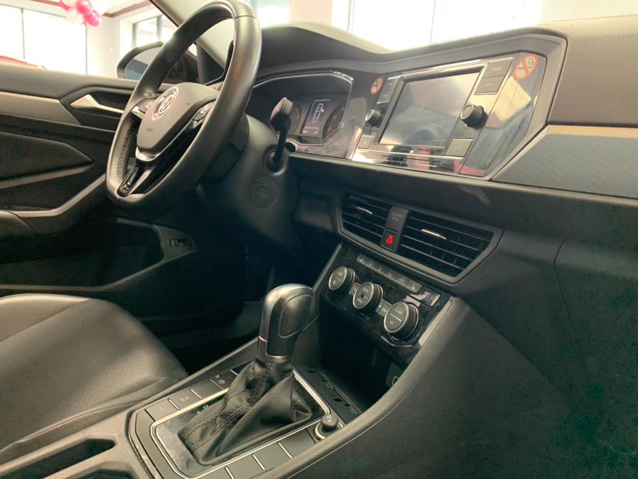 2019 Volkswagen Jetta R-Line Auto w/SULEV, available for sale in Inwood, New York | 5 Towns Drive. Inwood, New York 2019 Volkswagen Jetta R-Line Auto w/SULEV, available for sale in Inwood, New York | 5 Towns Drive. Inwood, New York
