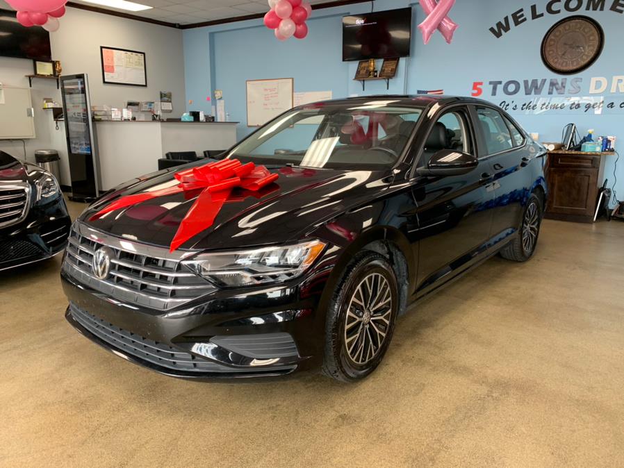 2019 Volkswagen Jetta R-Line Auto w/SULEV, available for sale in Inwood, New York | 5 Towns Drive. Inwood, New York 2019 Volkswagen Jetta R-Line Auto w/SULEV, available for sale in Inwood, New York | 5 Towns Drive. Inwood, New York