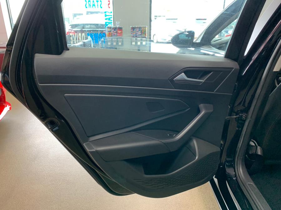 2019 Volkswagen Jetta R-Line Auto w/SULEV, available for sale in Inwood, New York | 5 Towns Drive. Inwood, New York 2019 Volkswagen Jetta R-Line Auto w/SULEV, available for sale in Inwood, New York | 5 Towns Drive. Inwood, New York