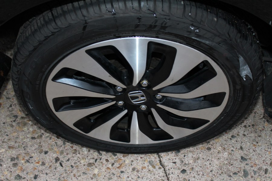 2017 Honda Accord Hybrid EX-L Sedan, available for sale in Manchester, Connecticut | Carsonmain LLC. Manchester, Connecticut 2017 Honda Accord Hybrid EX-L Sedan, available for sale in Manchester, Connecticut | Carsonmain LLC. Manchester, Connecticut