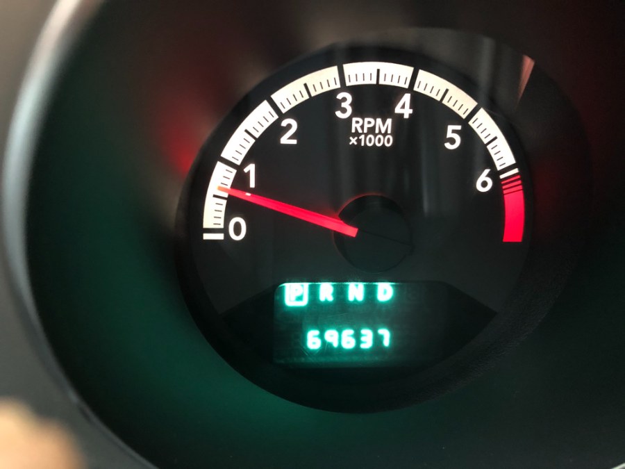 2010 Dodge Avenger 4dr Sdn R/T, available for sale in Bristol, Connecticut | Bristol Auto Center LLC. Bristol, Connecticut 2010 Dodge Avenger 4dr Sdn R/T, available for sale in Bristol, Connecticut | Bristol Auto Center LLC. Bristol, Connecticut