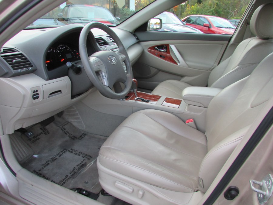 2009 Toyota Camry 4dr Sdn I4 Auto XLE (Natl), available for sale in East Windsor, Connecticut | United Auto Sales of E Windsor, Inc. East Windsor, Connecticut 2009 Toyota Camry 4dr Sdn I4 Auto XLE (Natl), available for sale in East Windsor, Connecticut | United Auto Sales of E Windsor, Inc. East Windsor, Connecticut