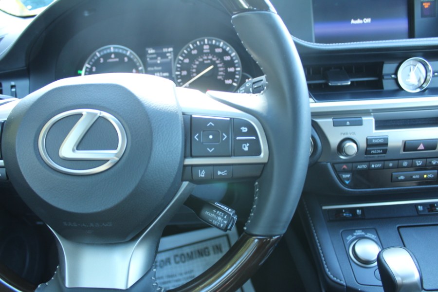 2017 Lexus ES ES 350 FWD, available for sale in Great Neck, New York | Great Neck Car Buyers & Sellers. Great Neck, New York 2017 Lexus ES ES 350 FWD, available for sale in Great Neck, New York | Great Neck Car Buyers & Sellers. Great Neck, New York