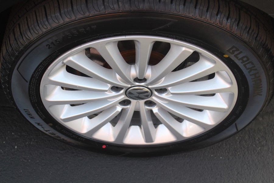 2017 Volkswagen Passat 1.8T SE Auto, available for sale in Deer Park, New York | Car Tec Enterprise Leasing & Sales LLC. Deer Park, New York 2017 Volkswagen Passat 1.8T SE Auto, available for sale in Deer Park, New York | Car Tec Enterprise Leasing & Sales LLC. Deer Park, New York